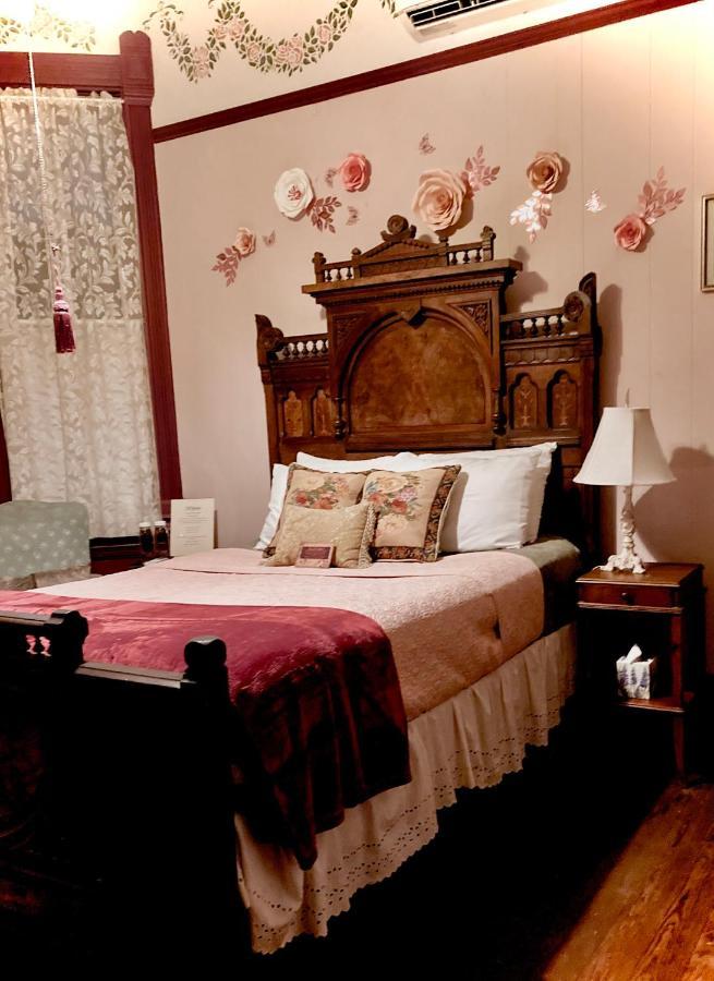 Coppersmith Inn Bed And Breakfast Галвестон Екстер'єр фото